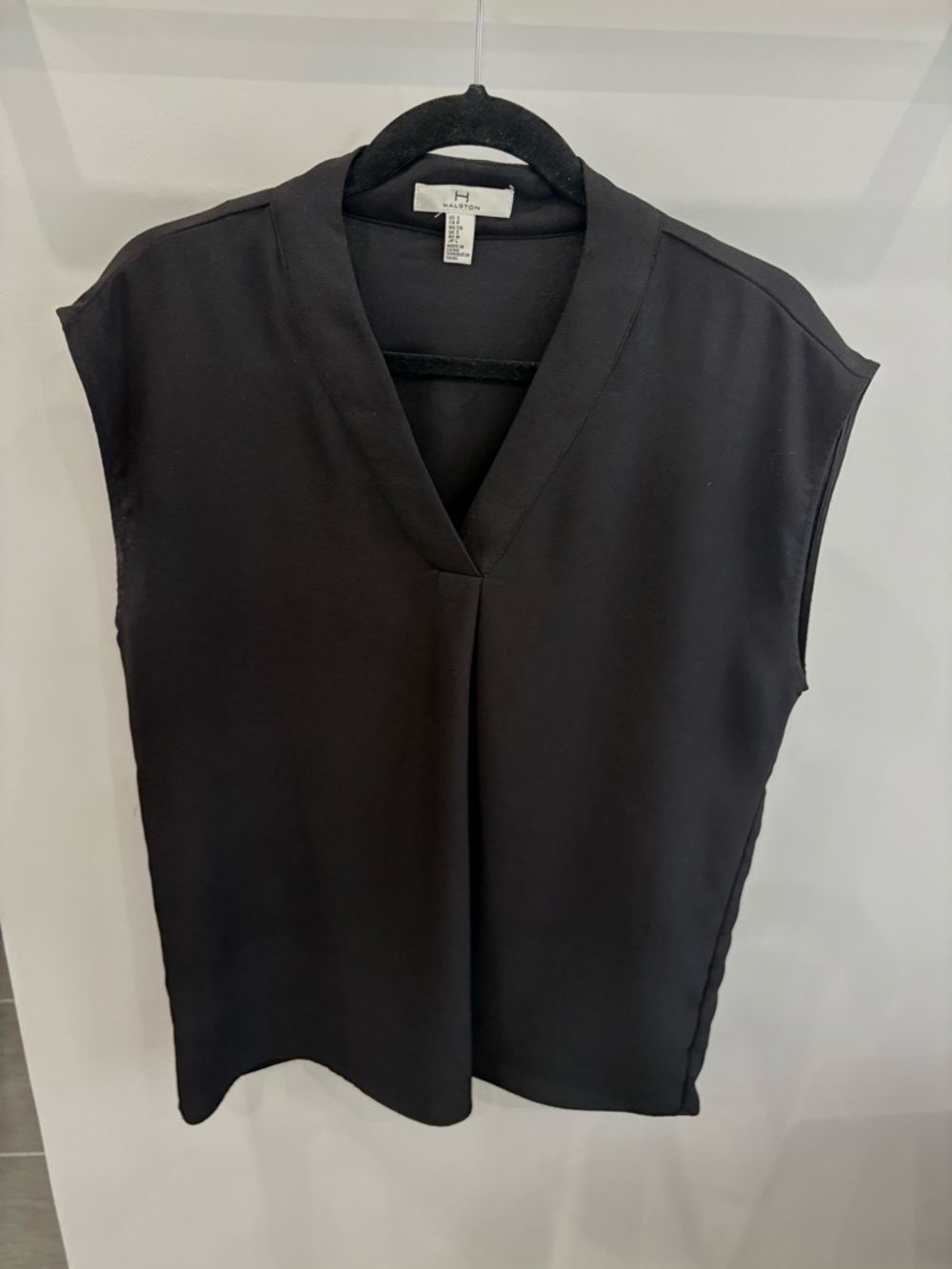 H by Halston Black V-Neck Cap Sleeve Camisole